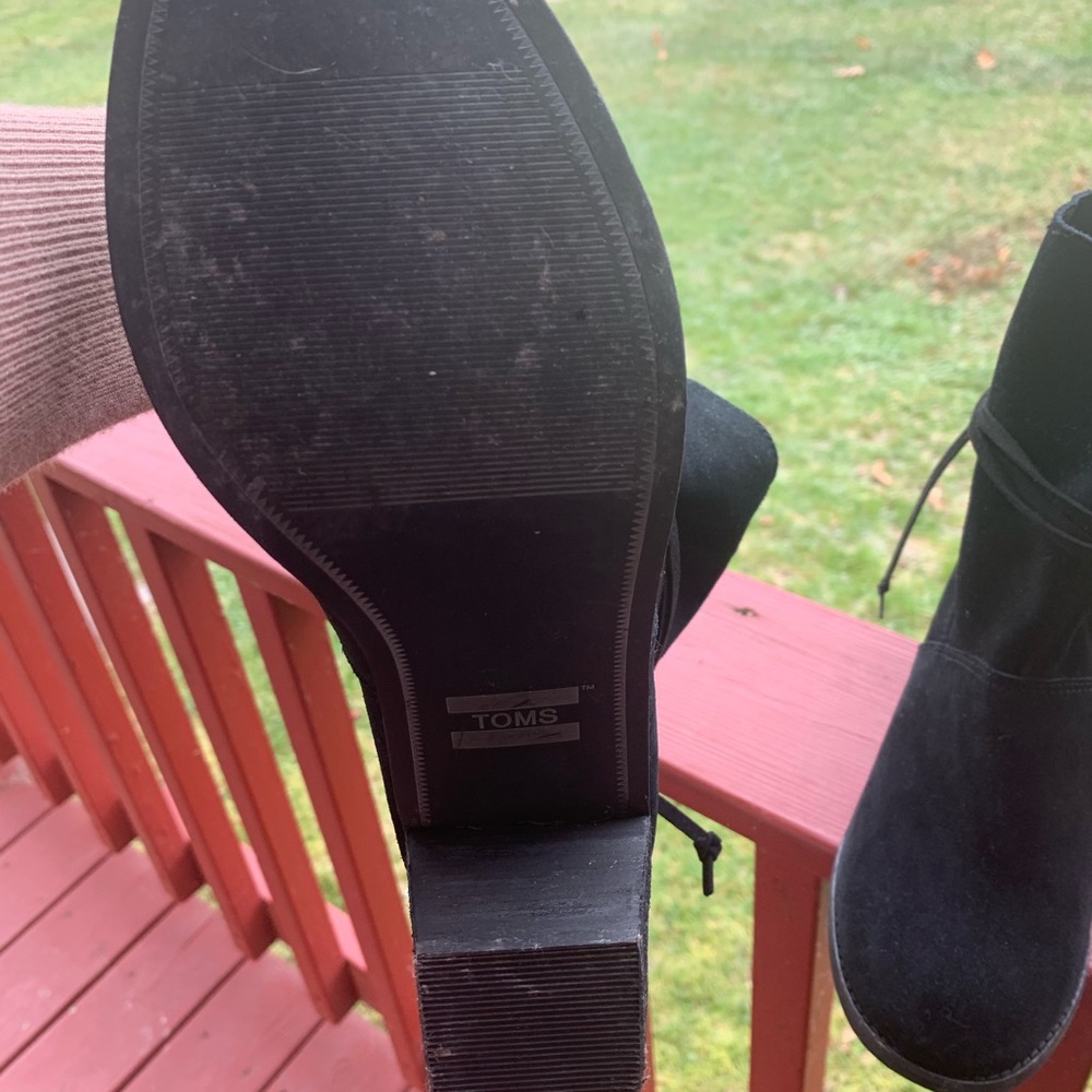 Toms 9.5 Med Mila BOOTIES